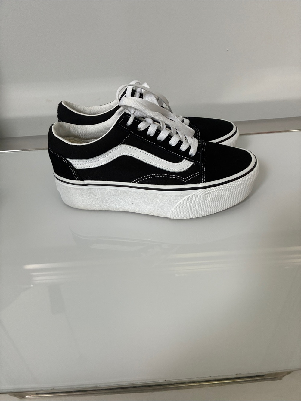 Vans Platform Old Skool Sneaker - Black & White